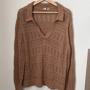 GAP Tan V-Neck Women's Sweater